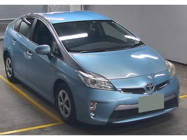 Toyota Prius PHV