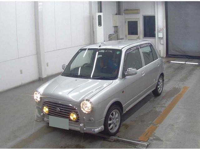 Daihatsu Mira Gino