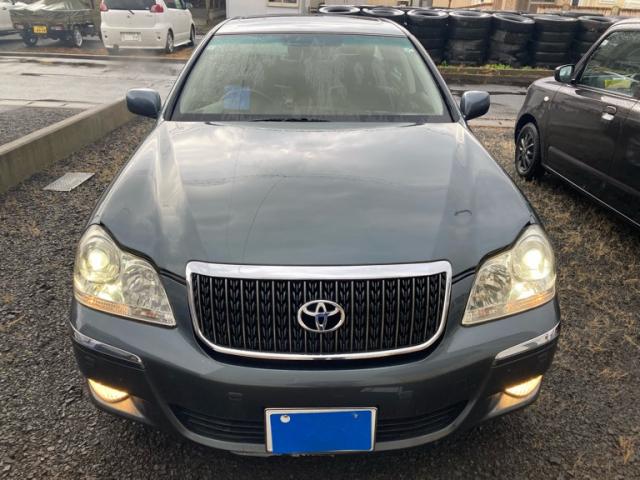 TOYOTA CROWN MAJESTA