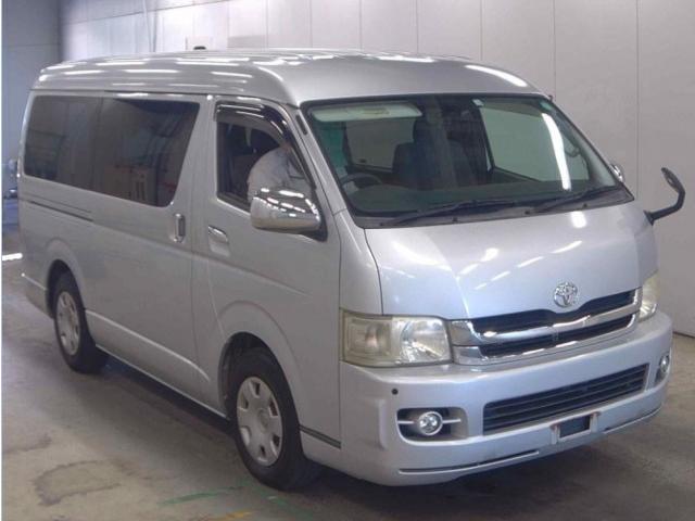 TOYOTA REGIUS ACE VAN