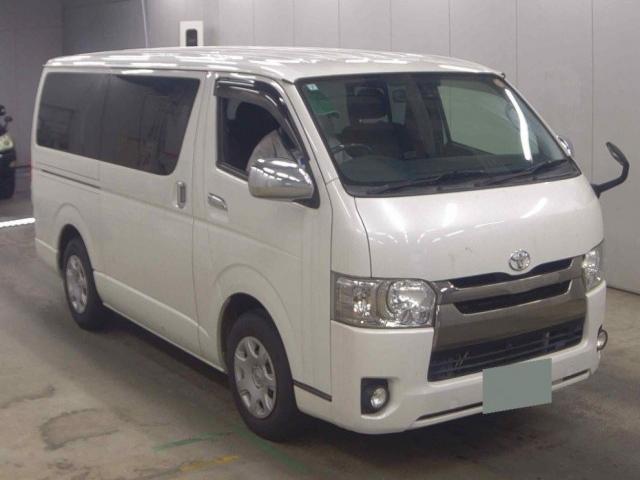 TOYOTA HIACE VAN
