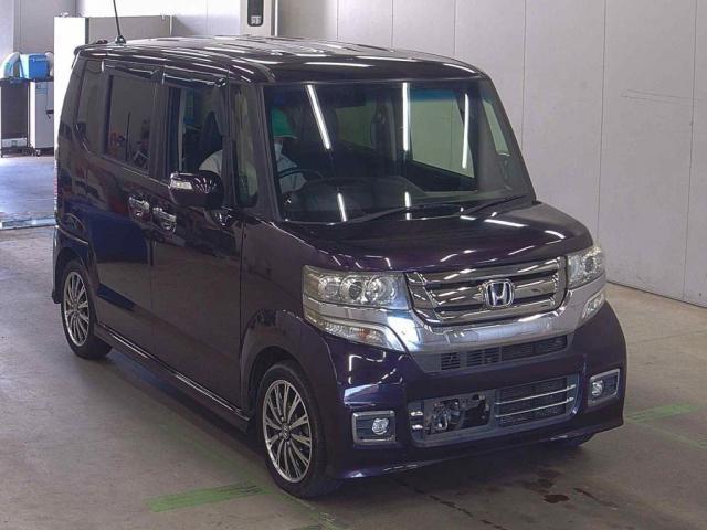 HONDA N-BOX CUSTOM