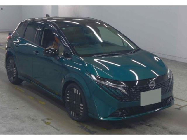 NISSAN AURA