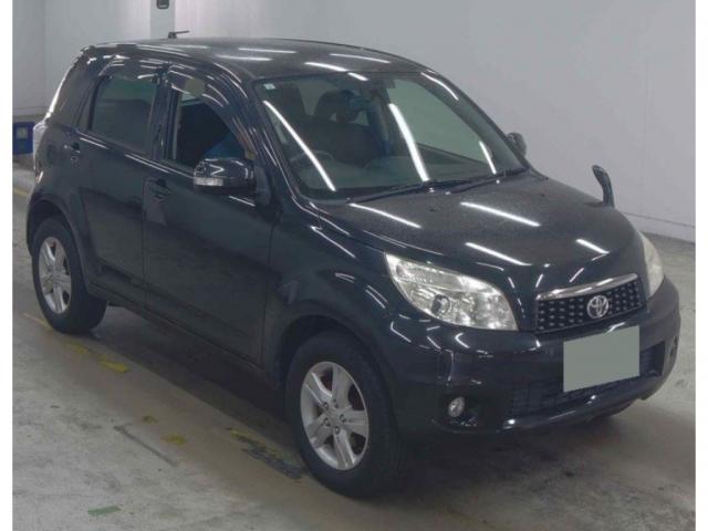 TOYOTA RUSH