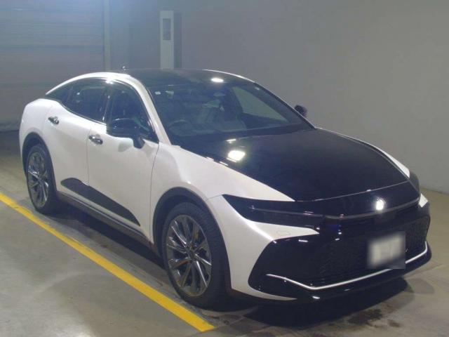 Toyota Crown Crossover