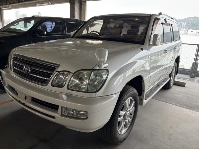 Toyota Land Cruiser 100