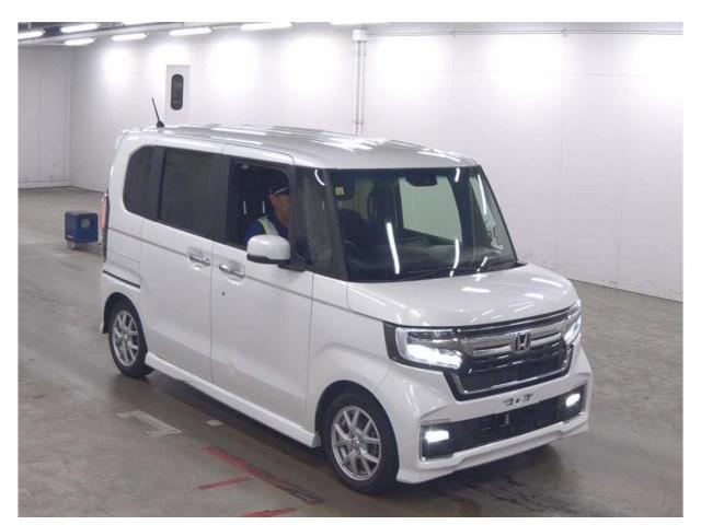 Honda N-box Custom