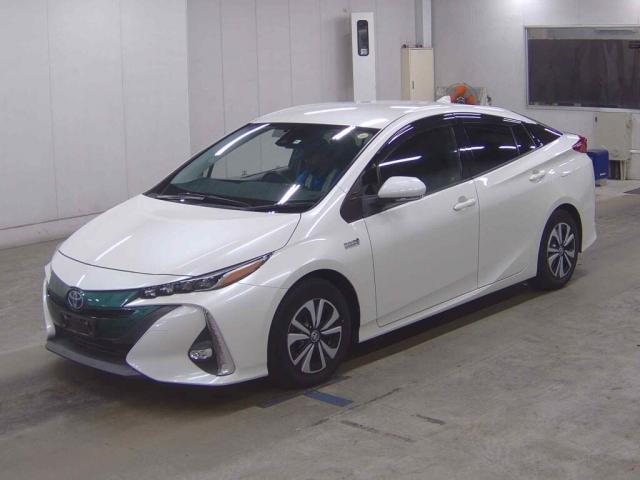 Toyota Prius PHV