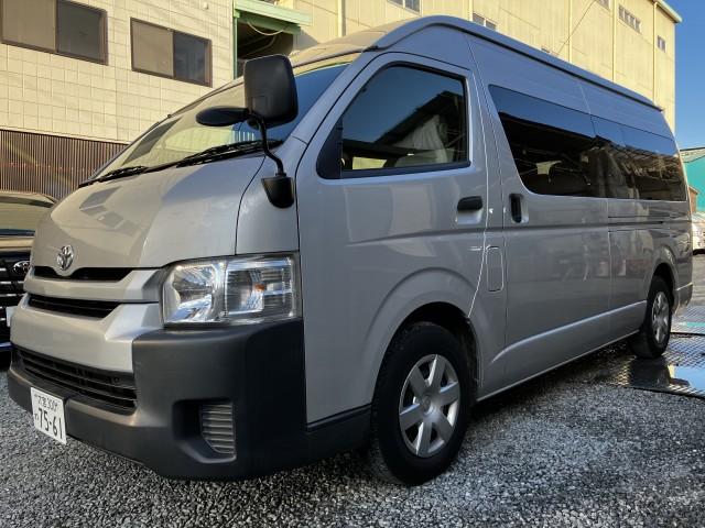 Toyota Hiace Commuter