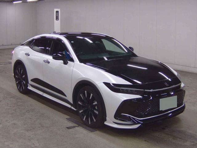 Toyota Crown Crossover