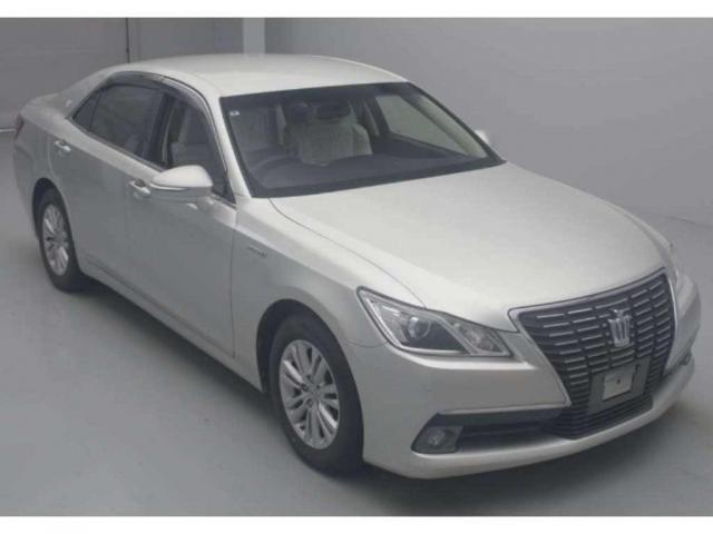 Toyota Crown Hybrid