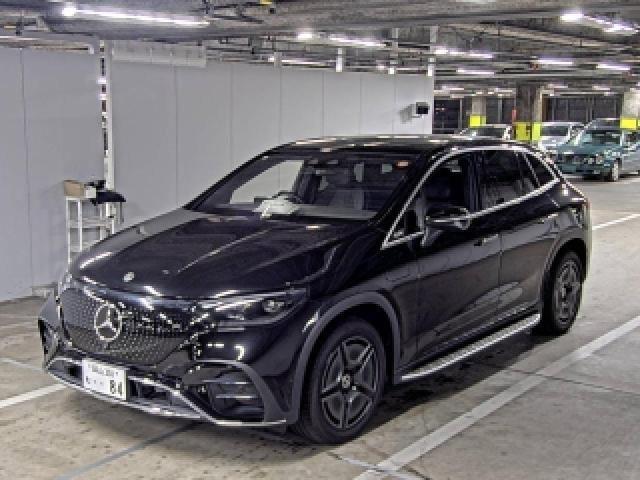 Mercedes Benz EQE SUV