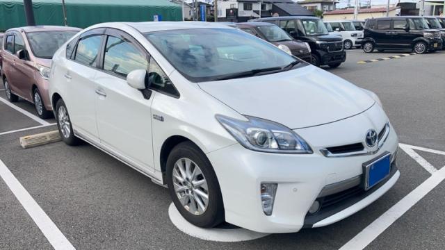 Toyota Prius PHV