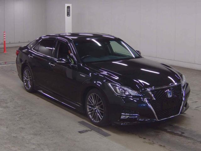Toyota Crown Hybrid