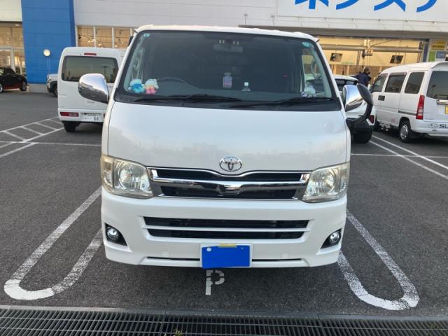 TOYOTA HIACE VAN