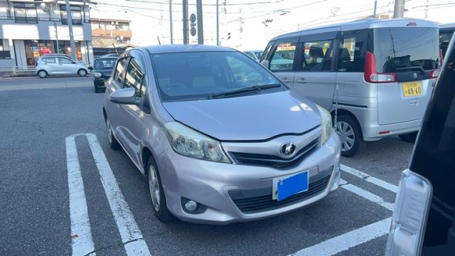 TOYOTA VITZ