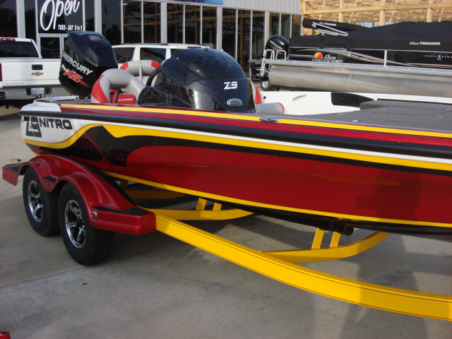 2015 NITRO BOAT