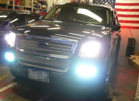 フォード　エクスプローラー EXPLORER HID　取付け　カスタム　アメ車　大阪　ガレージアクト