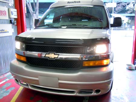 シボレー エクスプレス バン HID化 ヘッドライト フォグライト HID 販売 通販 アメ車 専門店 大阪 ガレージアクト