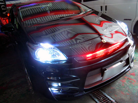 プリウス HID 施工 大阪 専門店 カスタム パーツ LED ガレージアクト GAインターナショナル株式会社