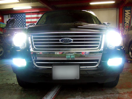 フォード エクスプローラー HID LED ポジションランプ ナンバー灯 クロームバルブ カスタム パーツ 販売 通販 アメ車 専門店 大阪 ガレージアクト