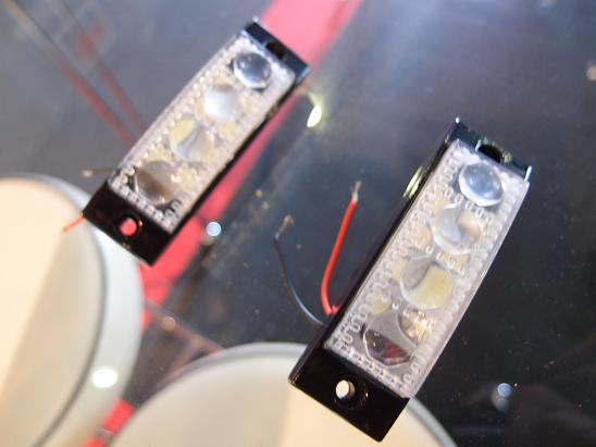 コンパクト LED バックランプ