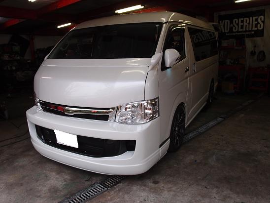 TOYOTA　HIACE