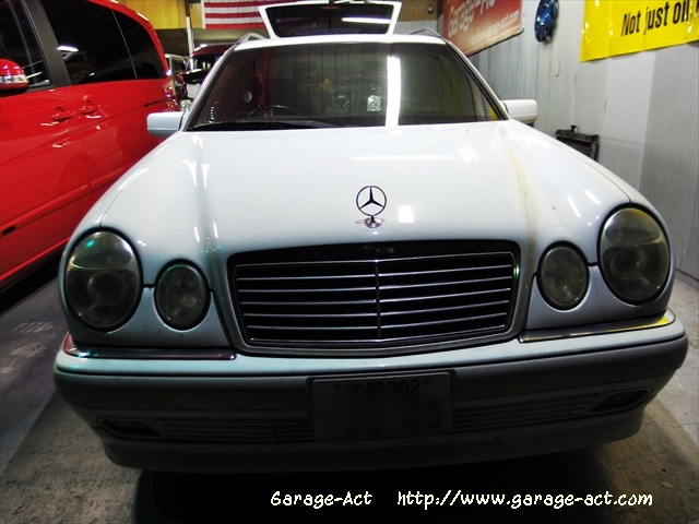 Mercedes Benz　E240