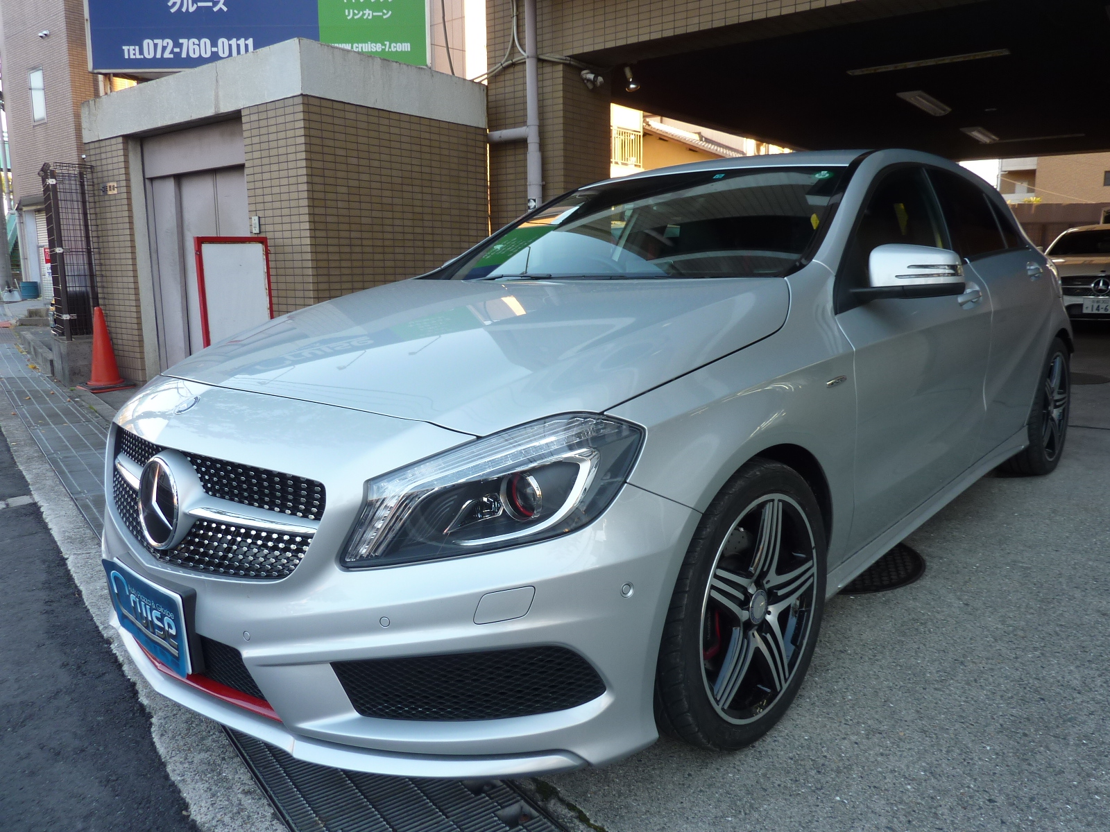 ベンツ アウディ BMW クライスラー ジープ ダッジ 大阪で輸入車の車検 修理 整備 カスタム