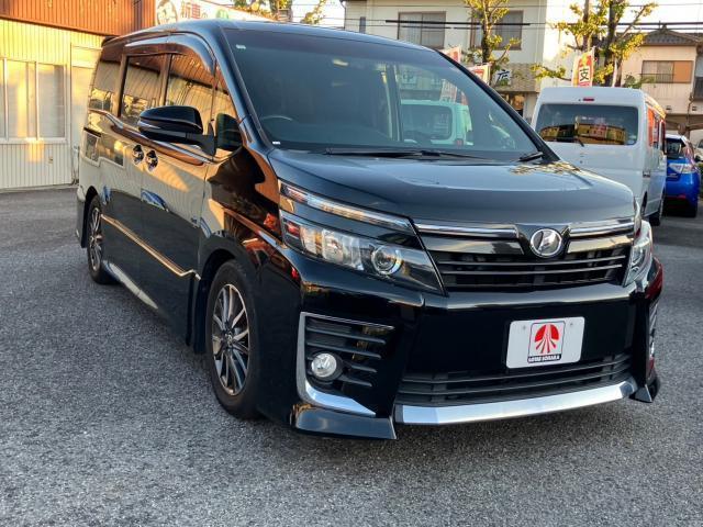 Used TOYOTA VOXY