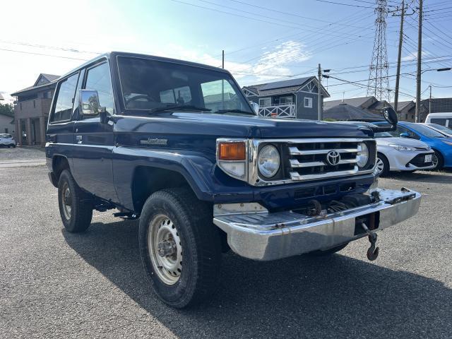 Toyota Land Cruiser 70