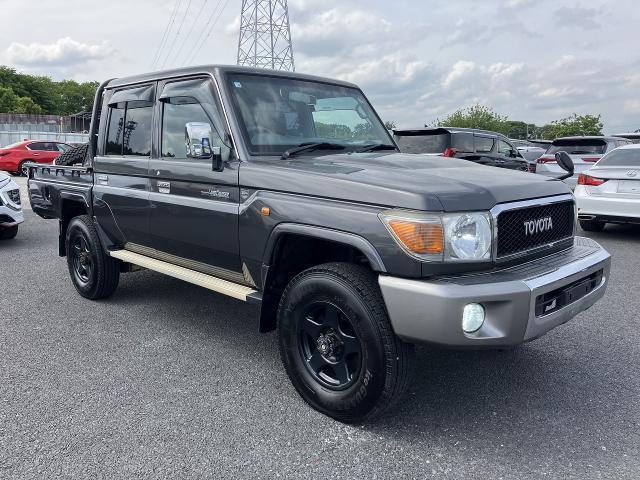 Toyota Land Cruiser 70