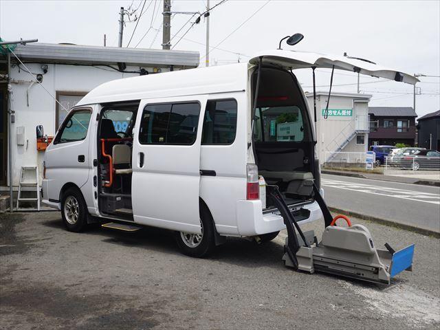 Nissan Caravan BUS