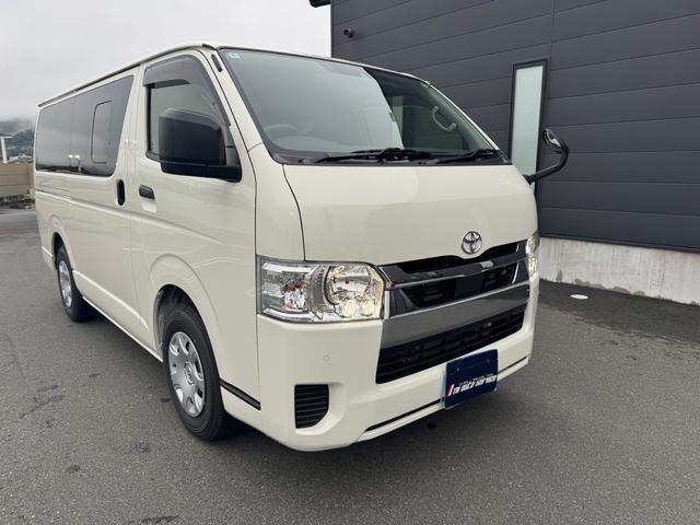 Used TOYOTA HIACE VAN