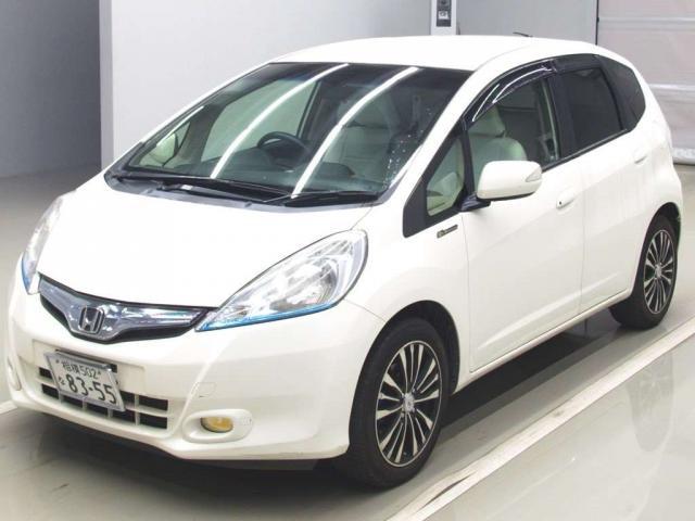 Japan Used Honda Fit Hybrid 12 Hatchback Royal Trading
