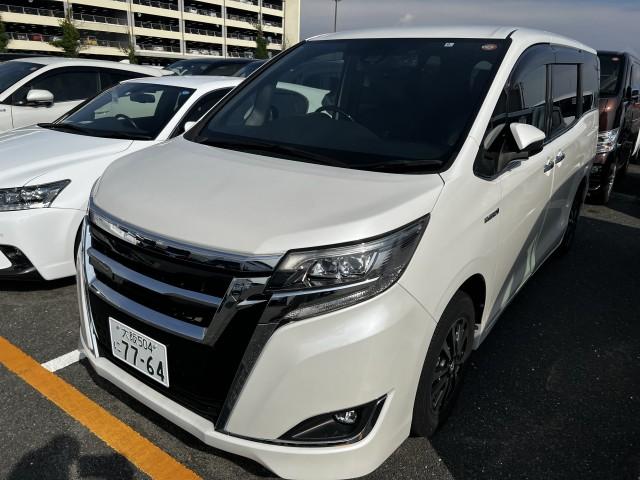 Toyota esquire 2018