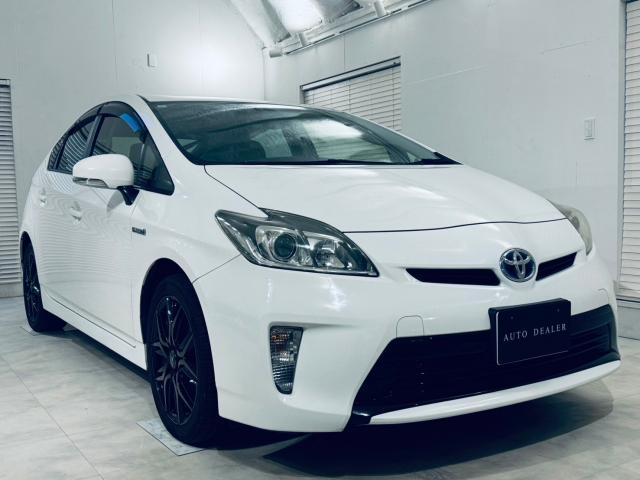Used TOYOTA PRIUS
