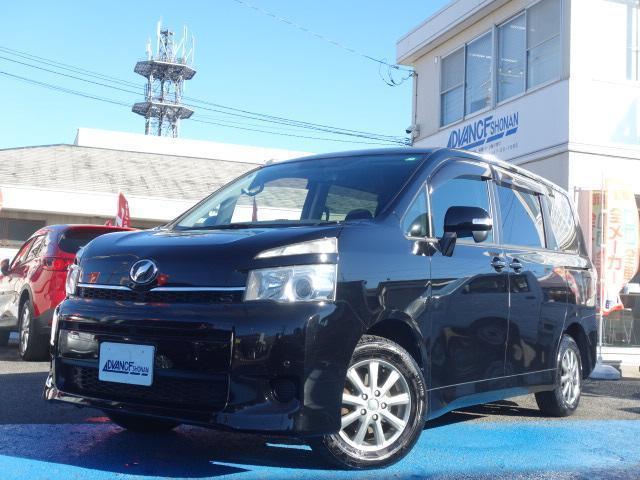 Used TOYOTA VOXY