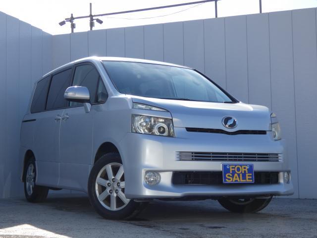 Used TOYOTA VOXY