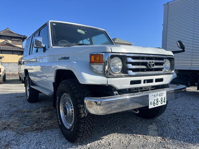 Used TOYOTA LAND CRUISER 70