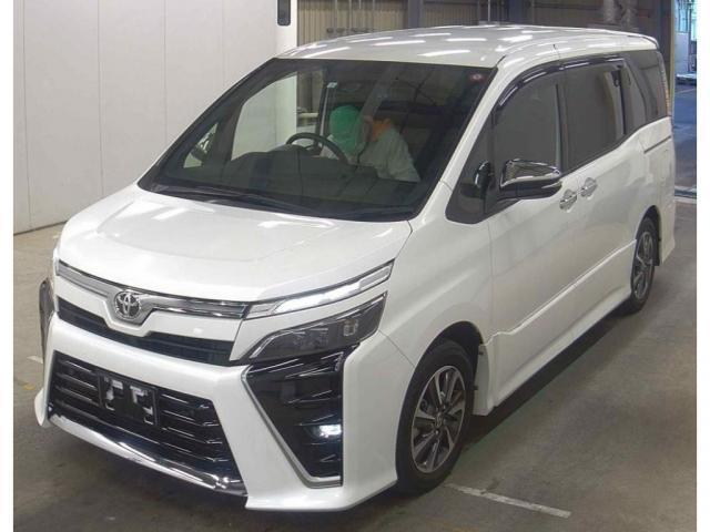 Used TOYOTA VOXY