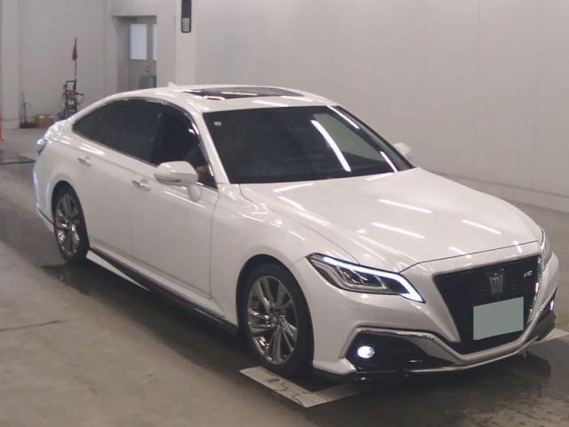 Used Toyota Crown Hybrid vehicles from Japan | Royal Trading