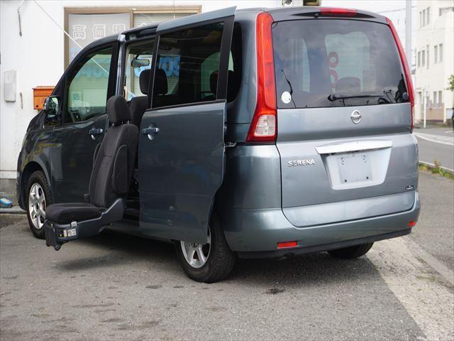 Used NISSAN SERENA