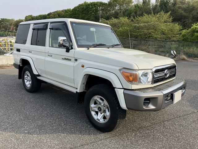 Toyota Land Cruiser 70