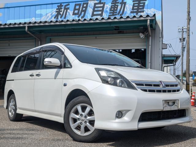 Used TOYOTA ISIS