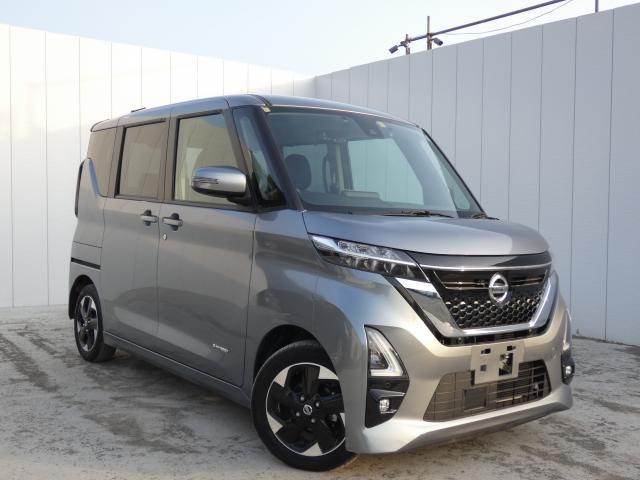 Used NISSAN ROOX