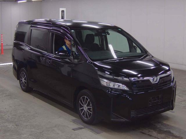 Used Toyota VOXY