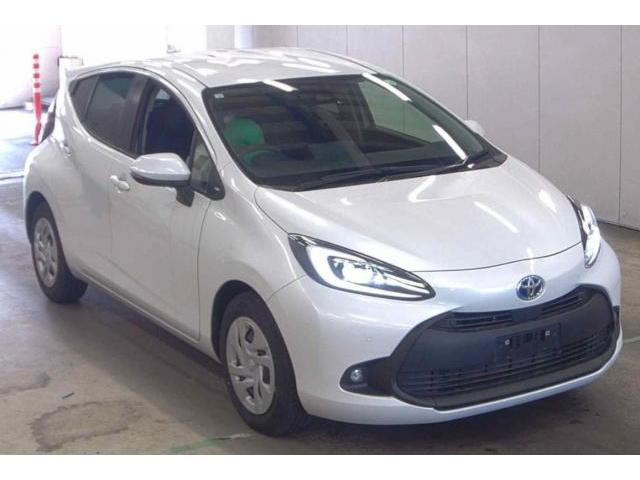 Used TOYOTA AQUA