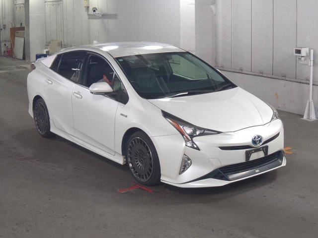 Used TOYOTA PRIUS