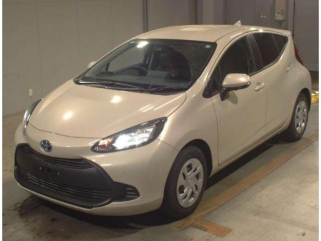 Used TOYOTA AQUA